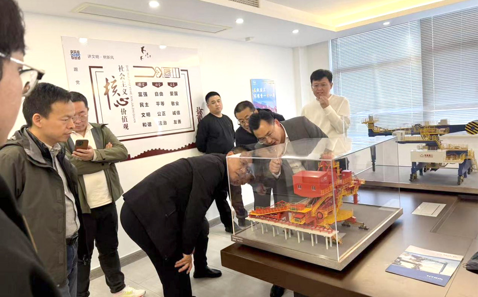 深化技术交流 共谋智慧港口新发展—黄骅港矿石港务、三一重工、唐山亚诺德一行莅临恒意重工考察交流(图4) 2.jpg